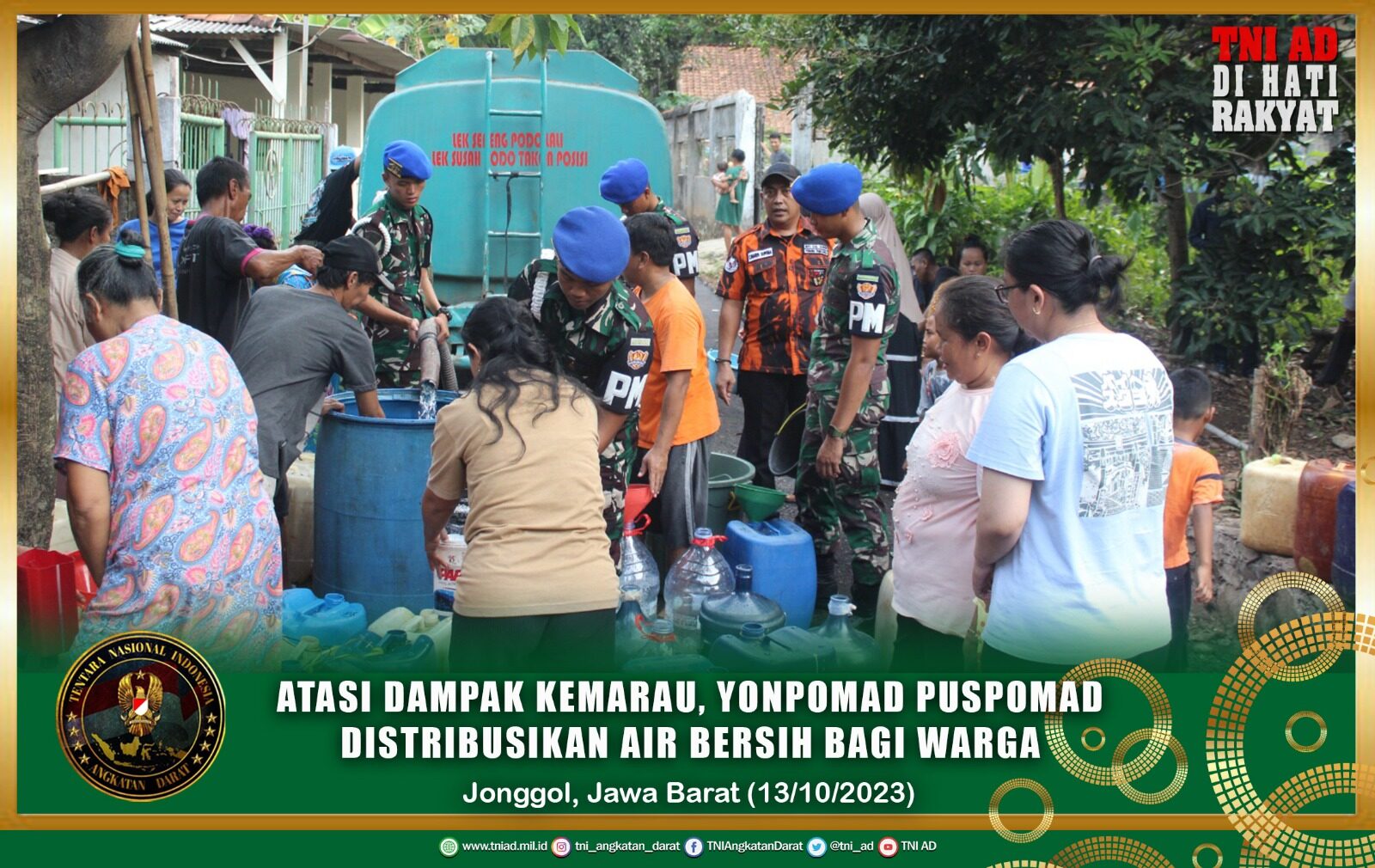 Atasi Dampak Kemarau, Prajurit Yonpomad Bagikan 16.000 Liter Air Bersih Kepada Masyarakat