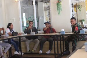 Komsos Kreatif dan Silahturahmi Satgas Yonkav 6/Naga Karimata dengan Insan Media Kabupaten TTU