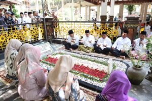 Peduli Pendidikan Santri, Kasad Bantu Kendaraan Operasional 2 Ponpes di Jawa Timur