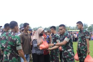 Berbondong-bondong 1.000 Orang Masyarakat Deli Serdang Serbu Yonif 121/MK