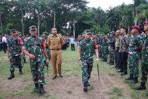 Pangdam I/BB Pimpin Apel Gelar Pasukan Pengamanan Kunker RI 1 di Padang