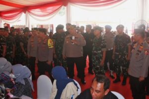 Kegiatan Bakti Kesehatan dan Bakti Sosial Akabri 91, Yonkes 2 Kostrad Turut Serta Berikan Pelayanan