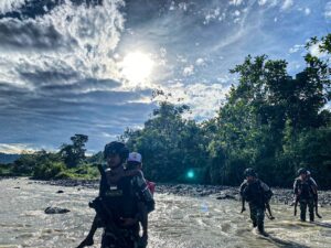 Pengabdian Satgas Yonif 122/TS di Ujung Timur Papua