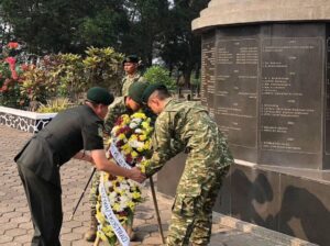 Danyonkes 1 Kostrad Bersama Personel dan Ibu Persit serta Warakawuri Ziarah Ke Makam Pahlawan Pondok Rajeg