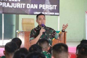 Komandan Yonif 318 Kostrad Gelar Sosialisasi Netralitas TNI