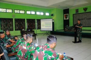 Komandan Yonif 321 Berikan Sosialisasi Tentang Netralitas TNI Kepada Para Prajurit dan Persit