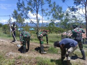 Satgas Yonif 200/BN Bersama Masyarakat Gotong Royong Perbaiki Jalan Di Eragayam