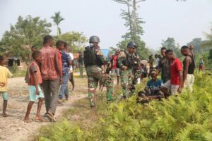 Pasukan Pandawa Kostrad Datang, Terangi Kegelapan di Pedalaman Nduga Papua