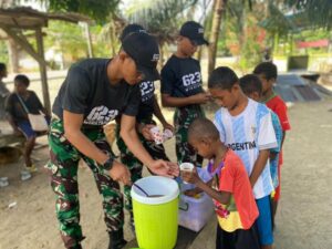 Bubur Kacang Hijau dan Jagung Rebus Satgas Yonif 623/BWU Penambah Gizi Anak Papua