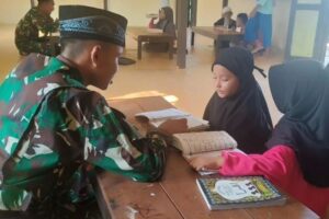 Satgas Pamtas RI-Malaysia Yonarmed 10 Kostrad Menjadi Tenaga Pendidik di TPQ Thoriqul Jannah