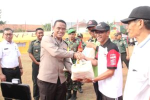 Semarakkan HUT Korem 051/Wijayakarta Ke-25, Kodim 0507/Bekasi Gelar Pengobatan Gratis