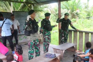 Peduli Kesehatan, Pasukan Pandawa Kostrad Laksanakan Program BIAS di Sekolah Rimba