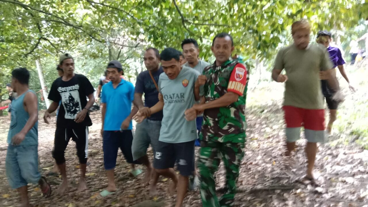 Gerak Cepat Babinsa Amankan Pelaku Pemerkosaan Dari Amukan Warga