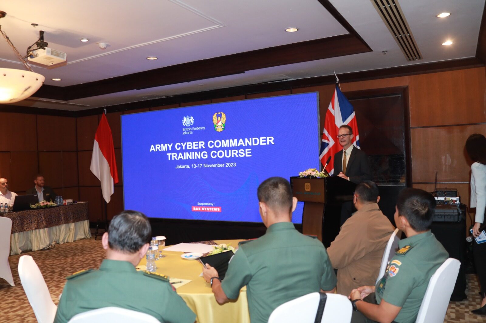 Kedubes Inggris Bersama Pussansiad Selenggarakan Army Cyber Commander Training Course