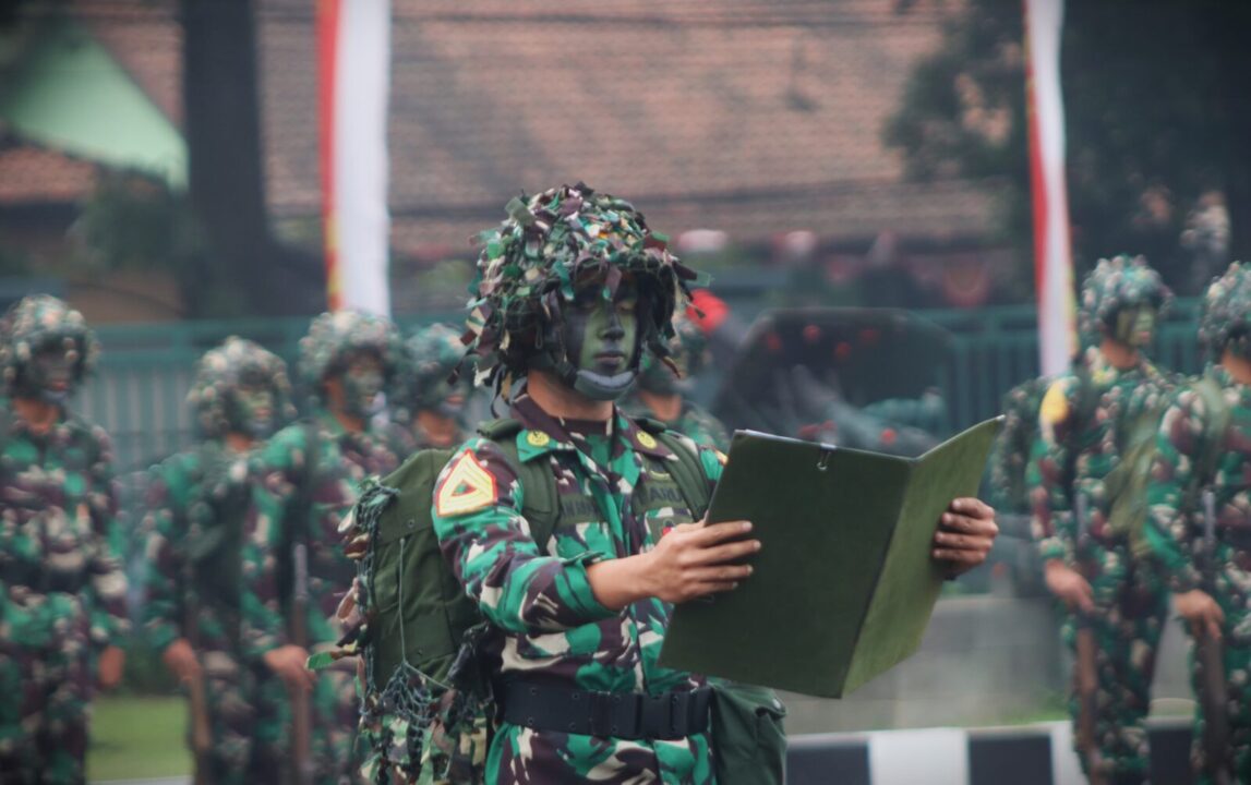 Pusdikbekang Pusbekangad Gelar Tradisi Korps Pembaretan Siswa Dikcapa Tahun 2023