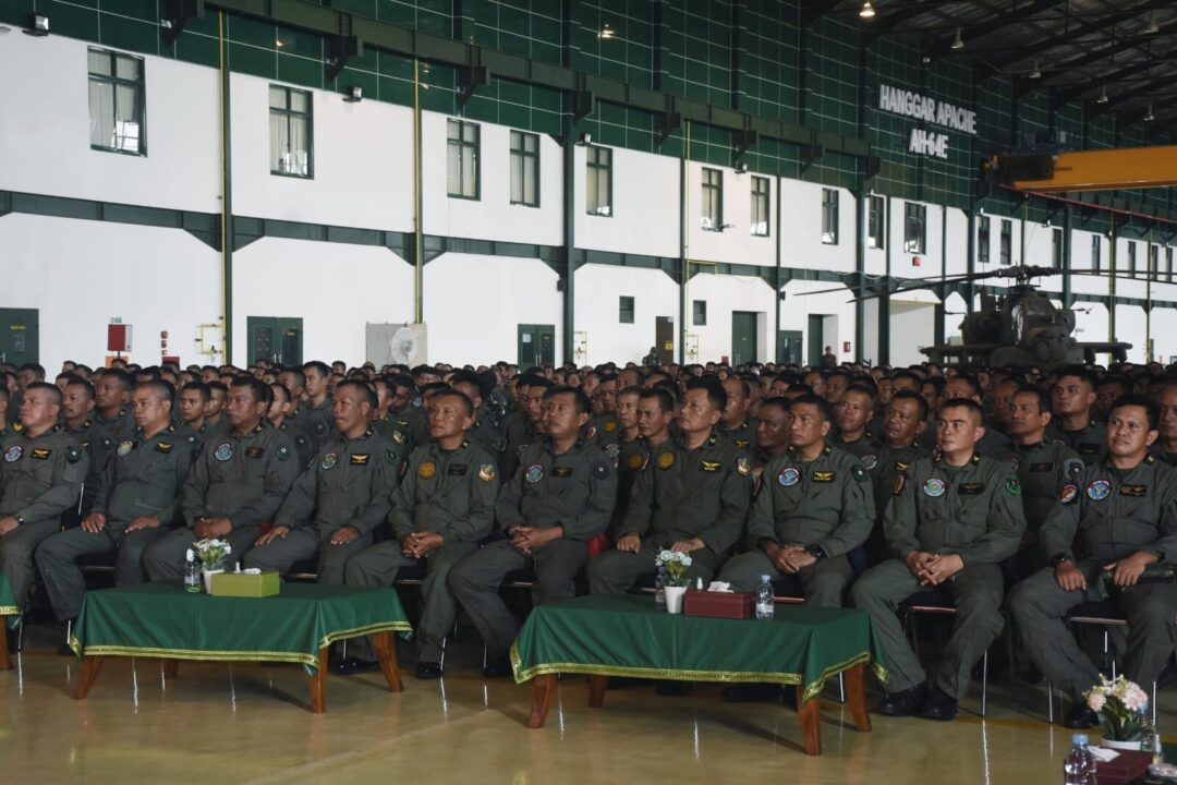 Terima Wing Kehormatan Penerbang TNI AD, Kasad Ingatkan Prajurit “Wira Amur” Jaga Profesionalitas