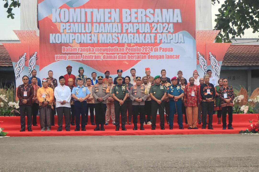 Kokohkan Komitmen Netralitas, Pimpinan TNI-Polri Deklarasi Komitmen Bersama Pemilu Damai Papua 2024