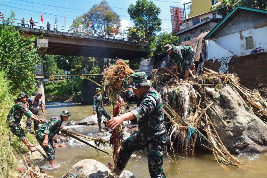 Kodim Wonosobo Karya Bakti Pasca Bencana Banjir Bandang dan Tanah Longsor