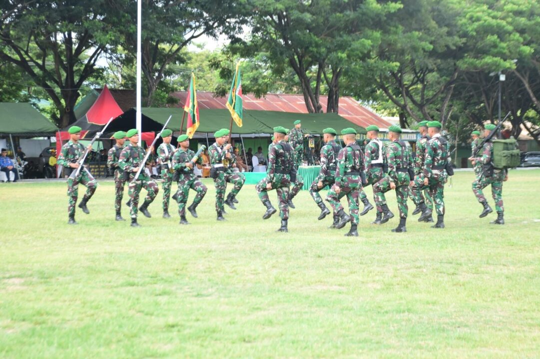 Peringati Hari Infanteri ke-75, Danrem 132/Tdl, Pimpin Pelepasan Peleton Beranting dan Penyerahan Simbol Yudha Wastu Pramuka Jaya