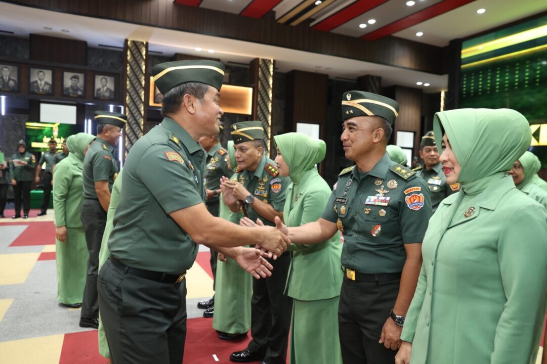 Kasad Terima Laporan Kenaikan Pangkat 30 Pati TNI AD, 19 Diantaranya Baru Pecah Bintang