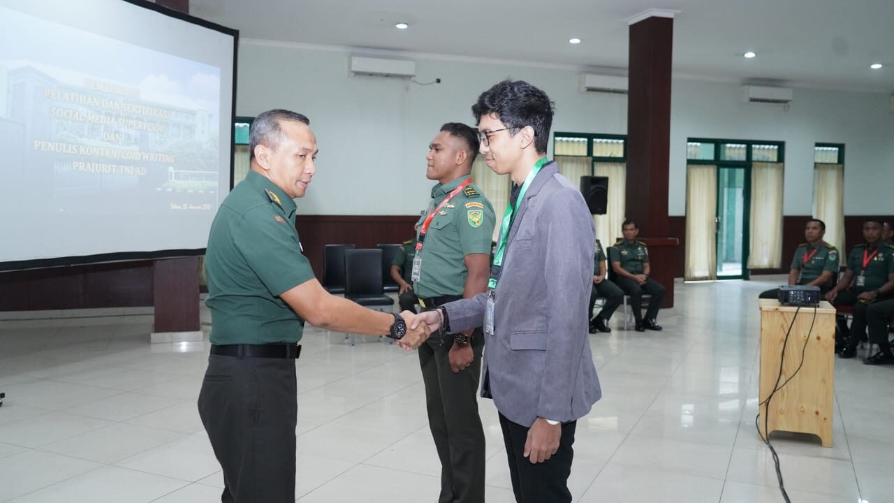 TNI AD Gelar Pelatihan dan Sertifikasi Social Media Supervisor dan Copy Writing