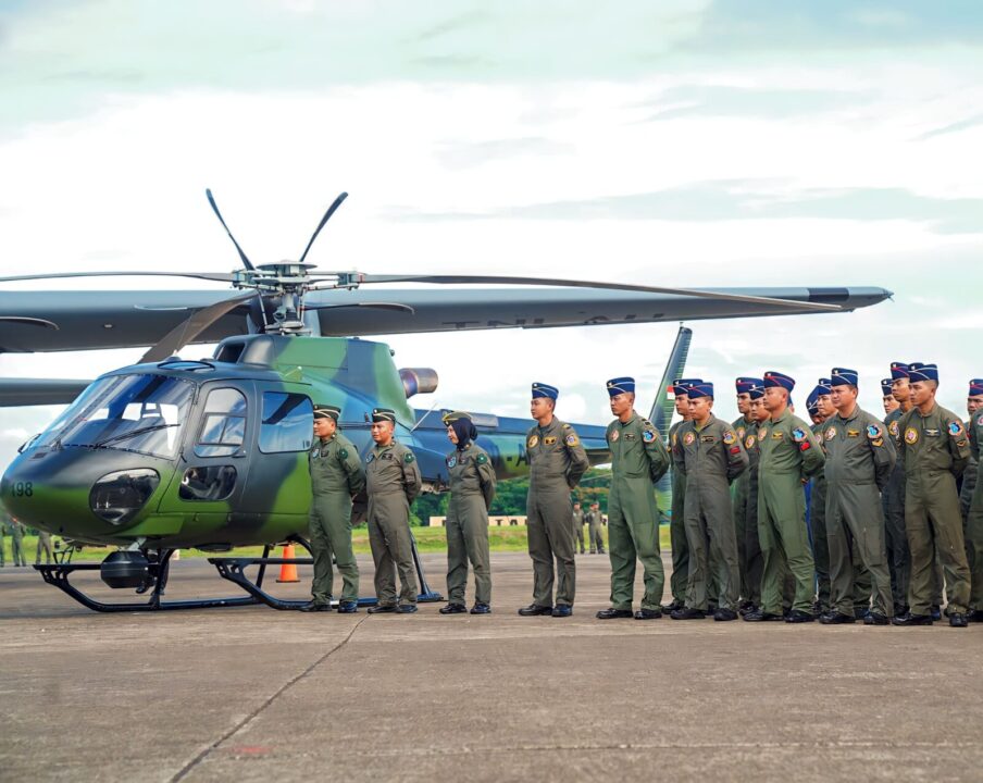 TNI AD Terima 4 Unit Helikopter AS 550 Fennec