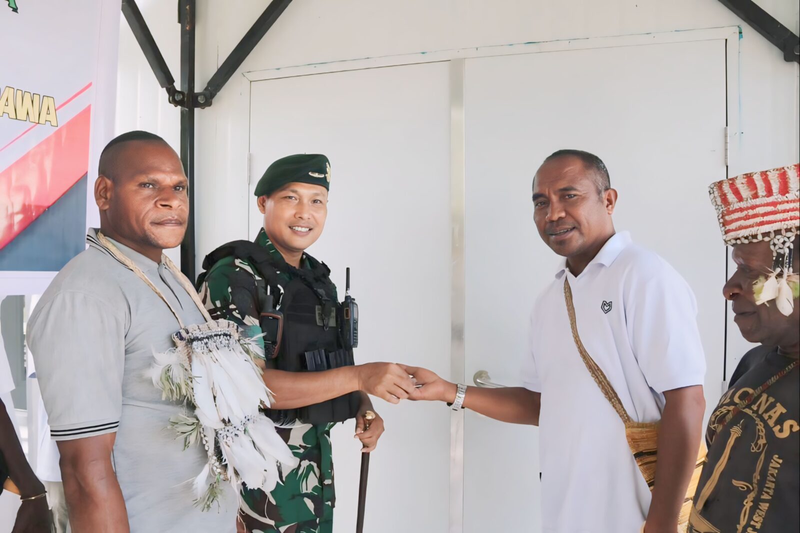 Ukir Sejarah Baru, Satgas Yonif 411/Pandawa Kostrad Bangun Dua Gereja Sekaligus di Papua