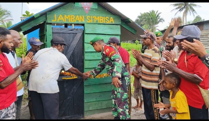 Satgas Yonif 125/SMB Bangun Jamban Sehat Untuk Masyarakat 4 Kampung di Papua Selatan