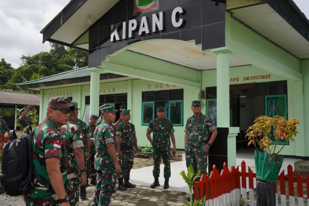 Kunjungi Papua, Wakasad Tinjau Sarpras Satuan Jajaran TNI AD