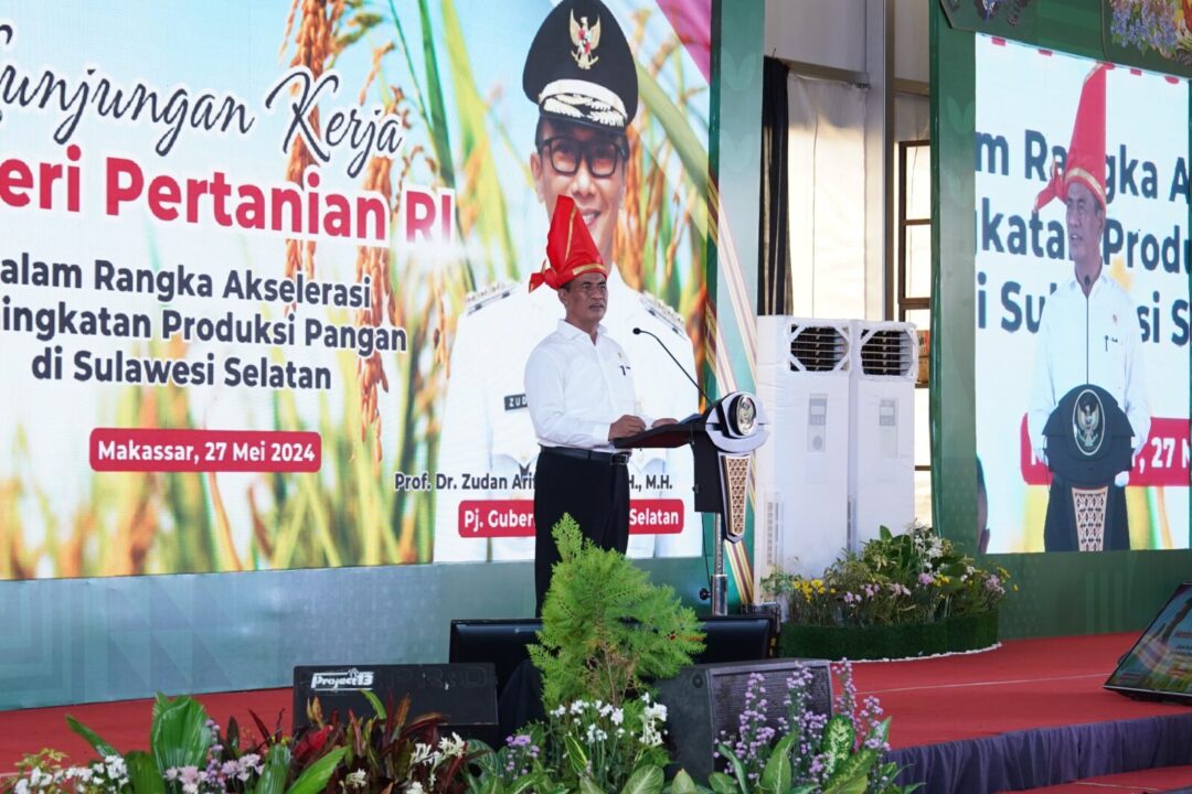 Tingkatkan Produksi Pangan, Wakasad dan Mentan RI Serahkan Bantuan Alsintan