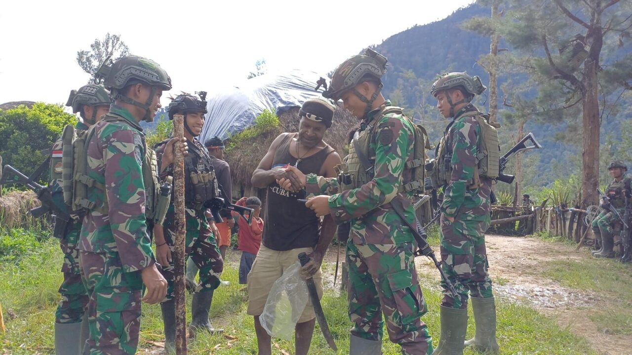 Buaya Putih Datang, Bumi Papua Pun Terang