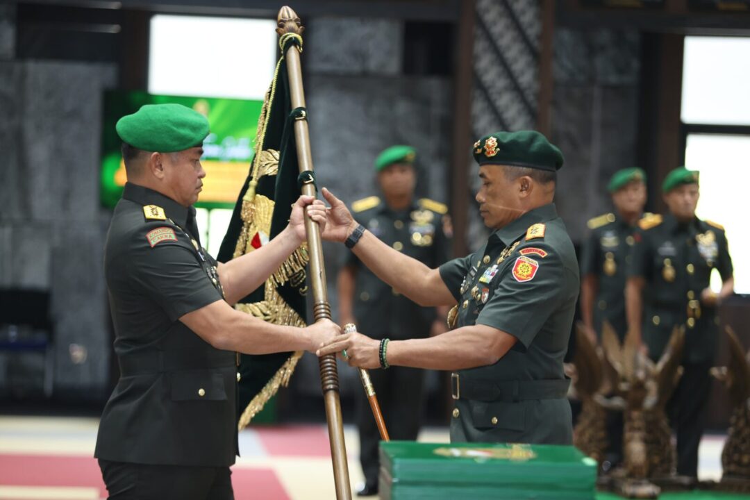 Kasad Pimpin Sertijab 12 Pejabat TNI AD, Tongkat Estafet Kadispenad Resmi Berpindah