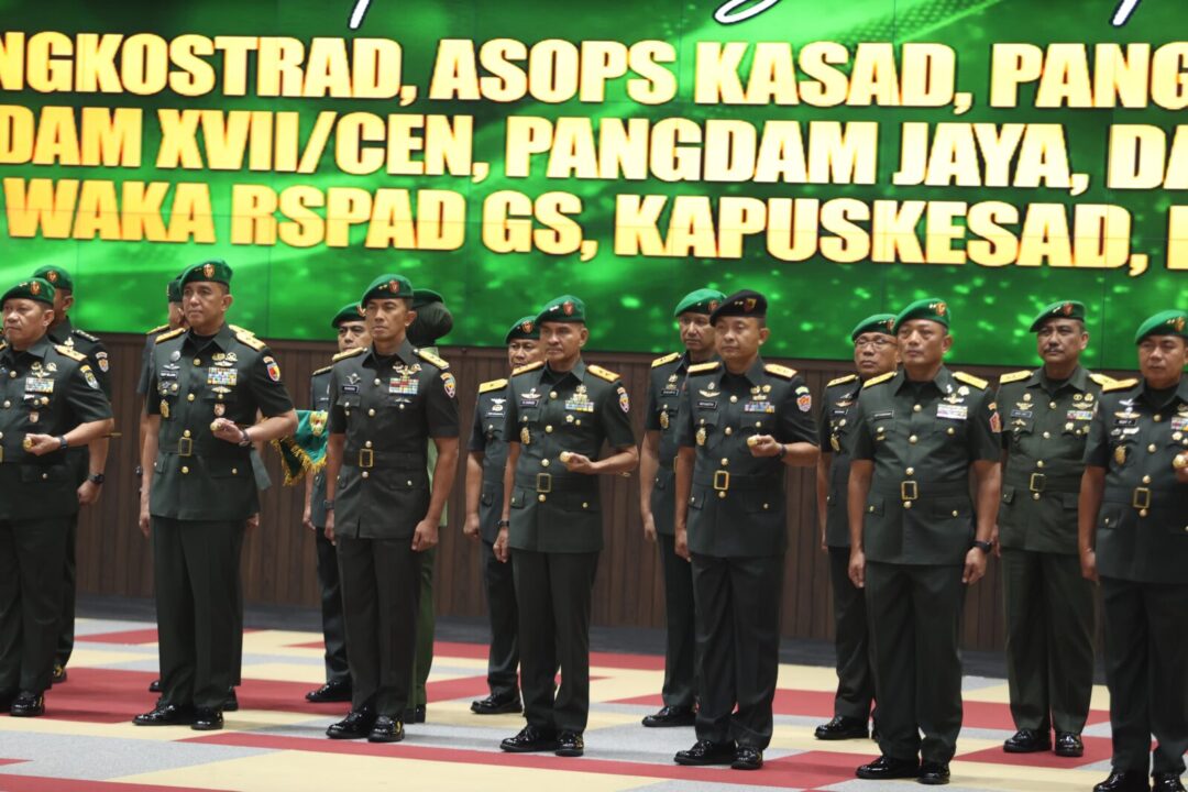 Kasad Pimpin Sertijab 12 Pejabat TNI AD, Tongkat Estafet Kadispenad Resmi Berpindah