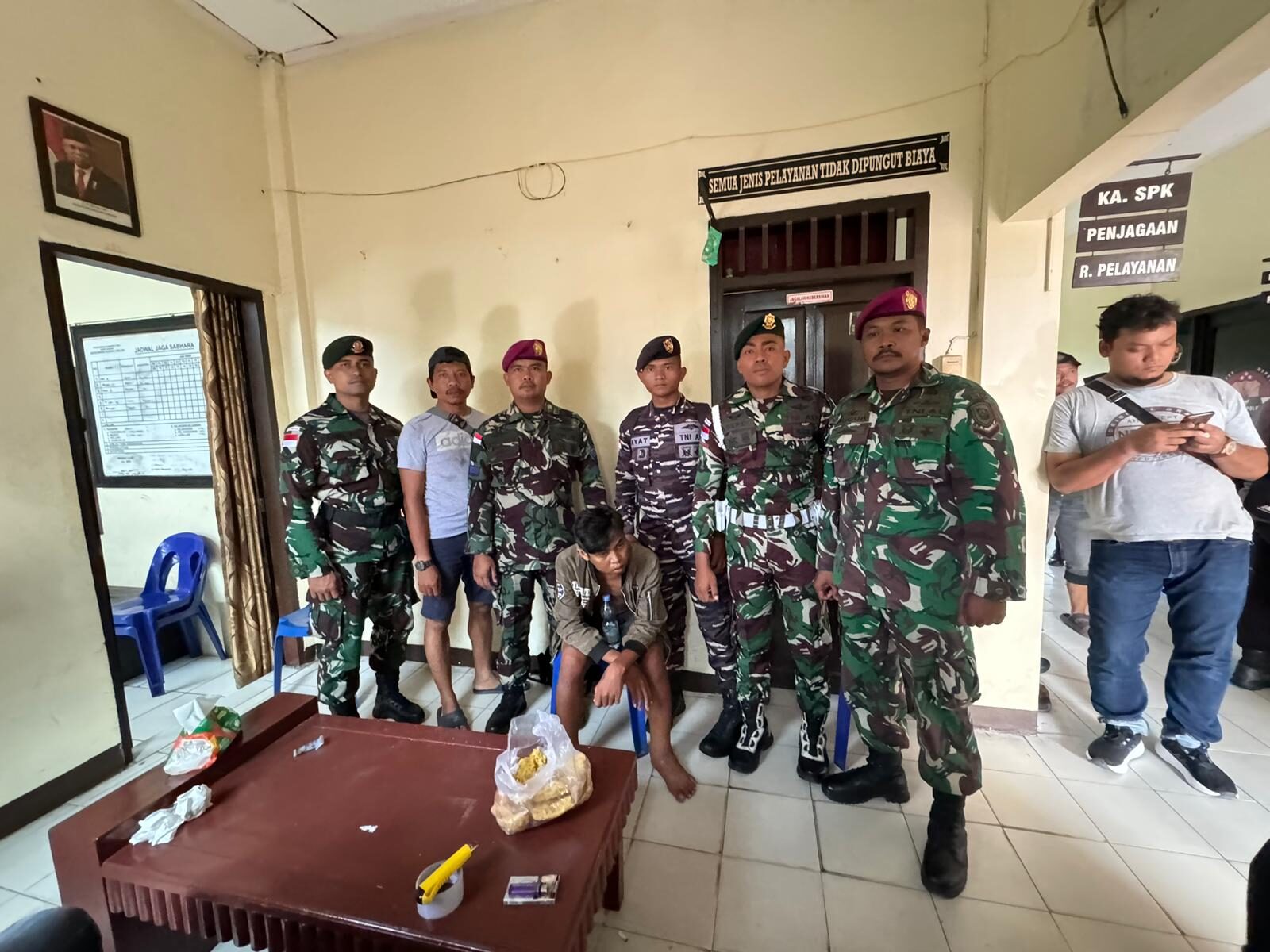 Satgas Pamtas Yonarmed 11 Kostrad Gagalkan Penyelundupan Narkoba di Pelabuhan Tunon Taka