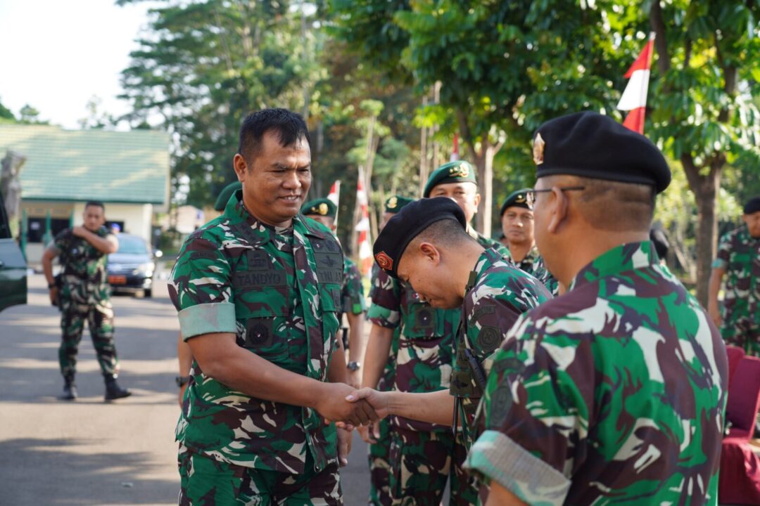 Dukung Kesiapsiagaan Bela Negara, Wakasad Hadiri Penetapan Ribuan Komcad Matra Darat Unhan RI