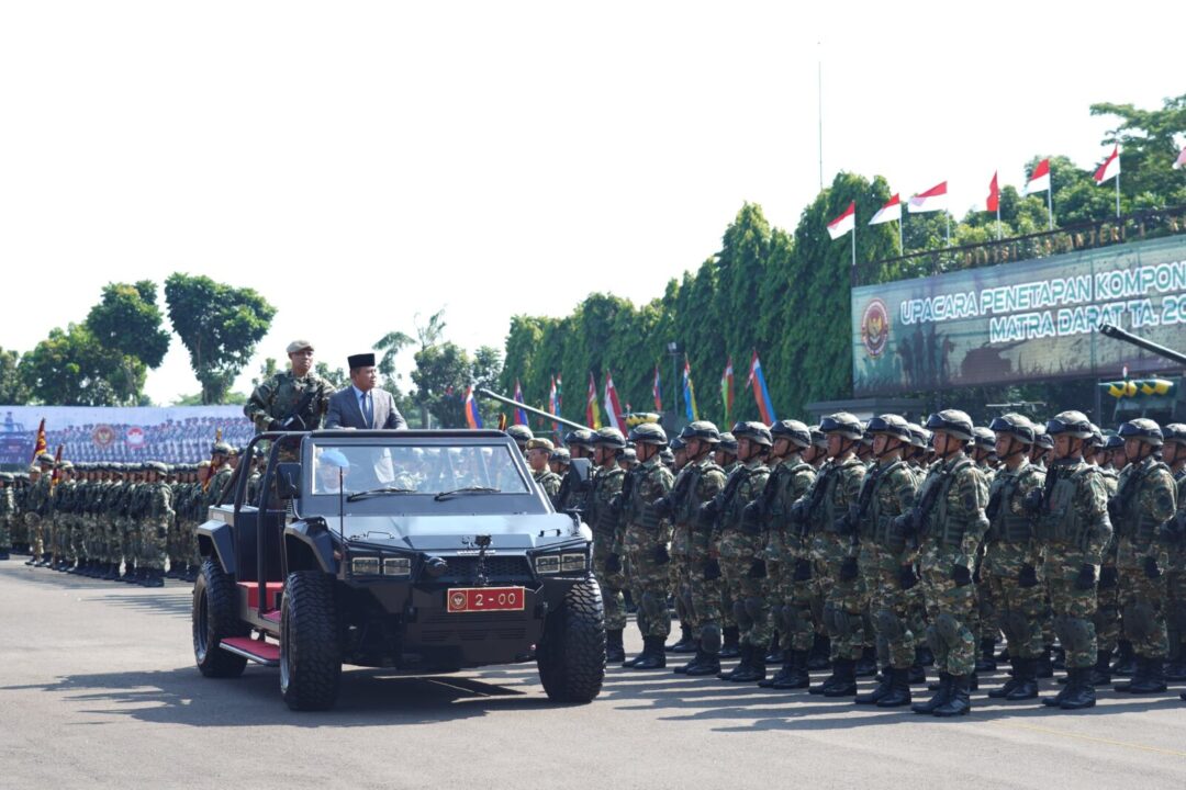 Dukung Kesiapsiagaan Bela Negara, Wakasad Hadiri Penetapan Ribuan Komcad Matra Darat Unhan RI