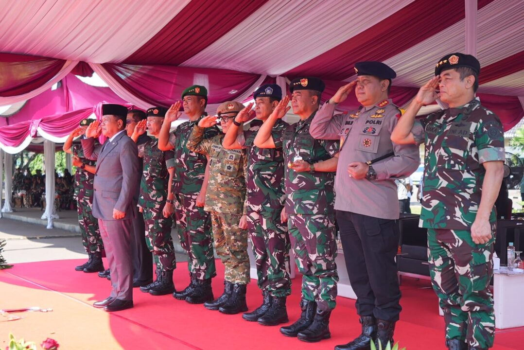 Dukung Kesiapsiagaan Bela Negara, Wakasad Hadiri Penetapan Ribuan Komcad Matra Darat Unhan RI