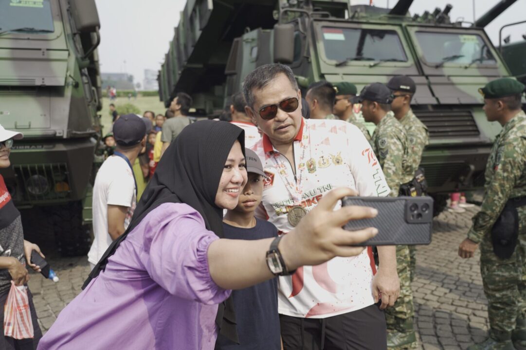 Keseruan Matra Fair Hari Kedua : Kasad Ikuti Panglima TNI Fun Run Hingga Swafoto Bareng Masyarakat