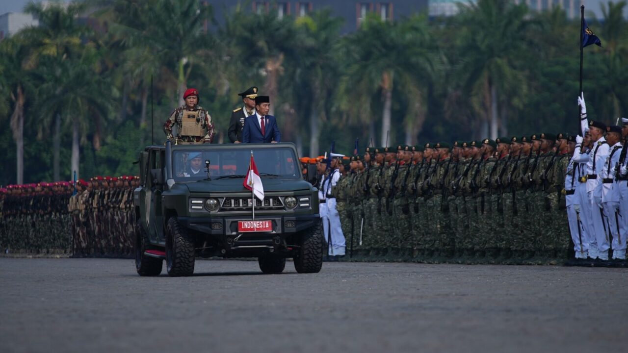 Silang Monas Bak Lautan Manusia, Antusias Saksikan Puncak HUT ke-79 TNI