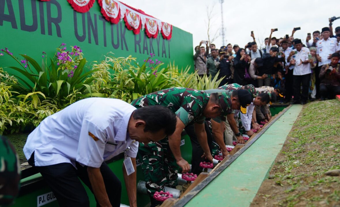 Solusi Irigasi Ratusan Hektar Sawah di Banyumas, Panglima TNI dan Kasad Resmikan Instalasi Pompa Hidram