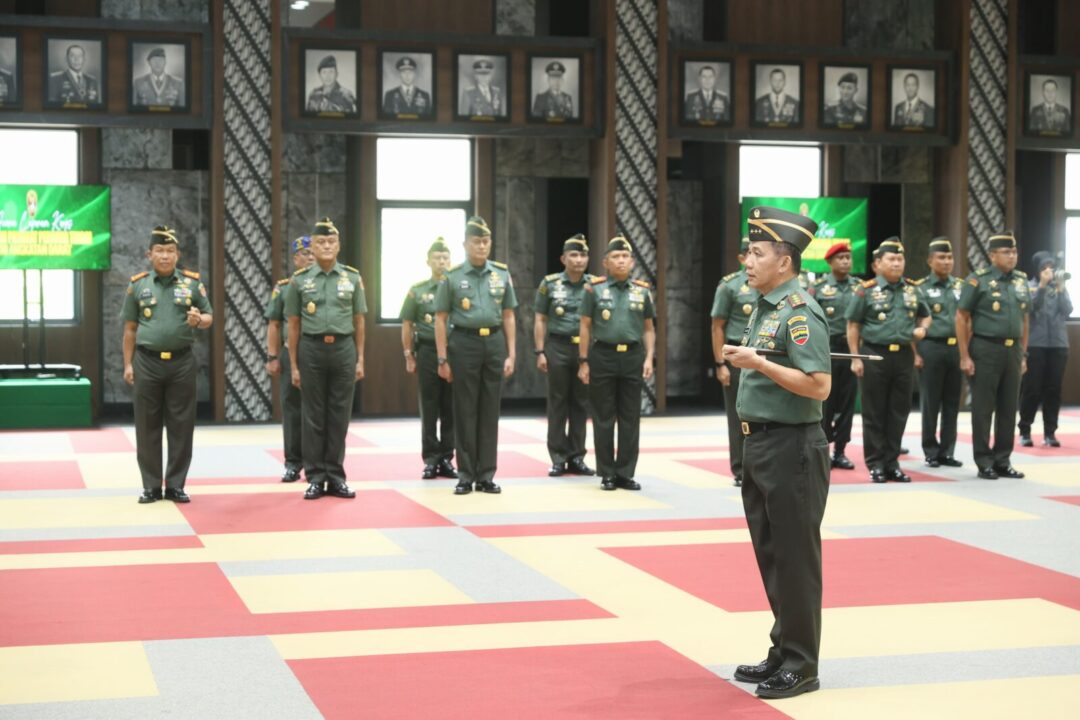 Wakasad Terima Laporan Korps Kenaikan Pangkat 12 Pati TNI AD