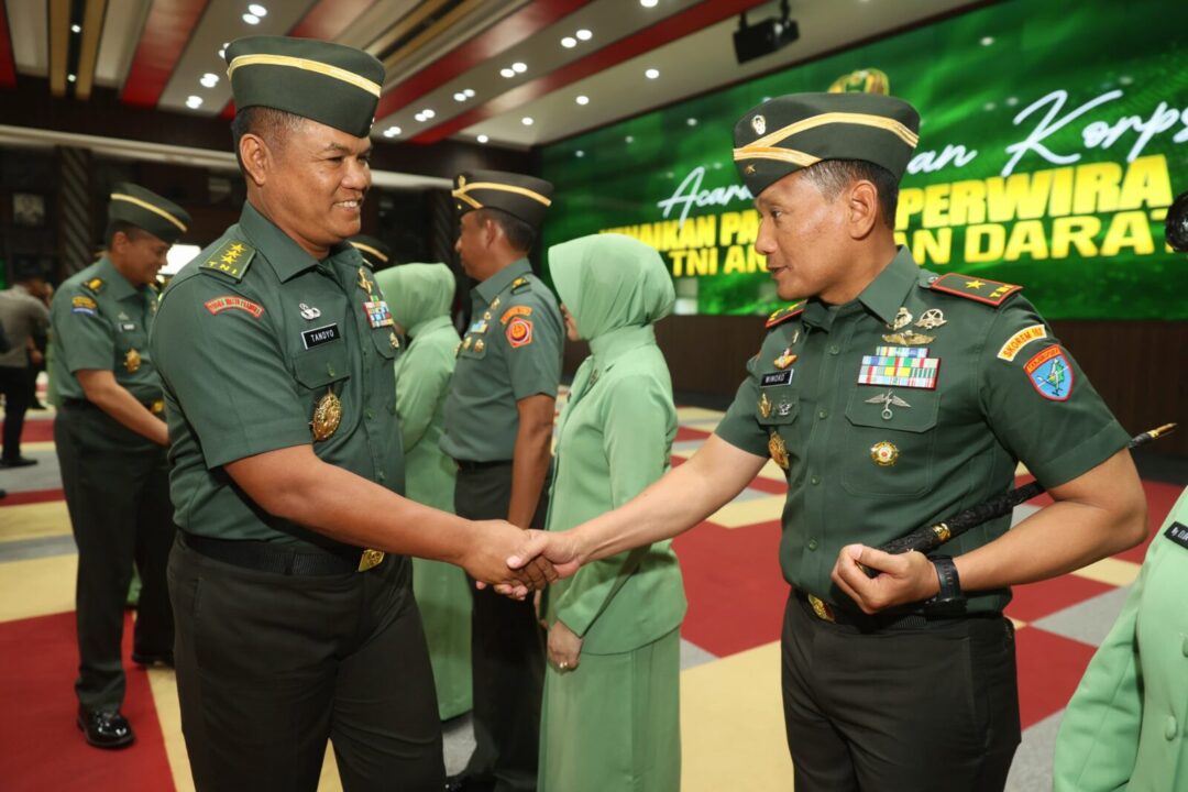 Wakasad Terima Laporan Korps Kenaikan Pangkat 12 Pati TNI AD