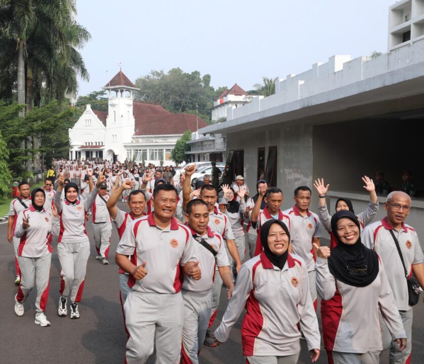 Olahraga Bersama HUT ke-53 Korpri: Bangun Kebersamaan dan Jaga Kebugaran PNS TNI AD