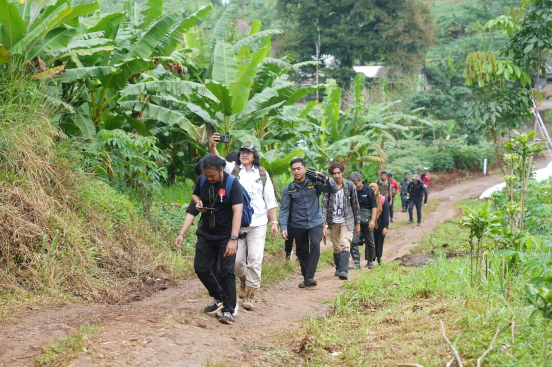 Ungkap Peran TNI AD dalam Ketahanan Pangan dan Pelestarian Alam, Dispenad Ajak Awak Media Jelajahi Agroforestry Gunung Hejo