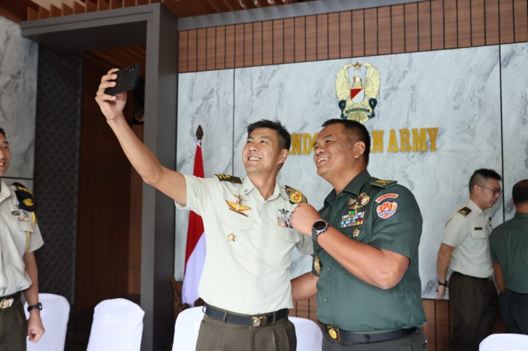 Wakasad Terima Kunjungan Chief of Staff (General Staff) Singapore Army, Bahas Penguatan Kerja Sama Militer