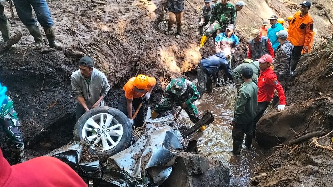 Longsor di Pacet, Kodim 0815 Mojokerto Terjunkan Tim Evakuasi