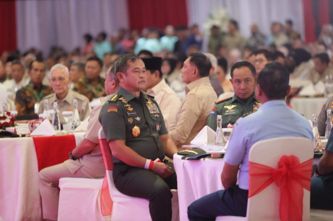 Kasad Hadiri Halal Bihalal Presiden dengan PPAD dan Keluarga Besar TNI-Polri