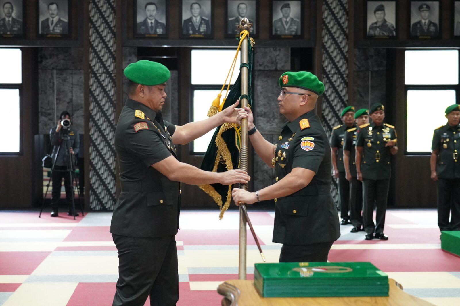 Kasad Pimpin Sertijab 5 Jabatan Strategis TNI AD dan Terima Laporan Kenaikan Pangkat 34 Pati