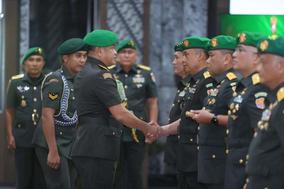 Kasad Pimpin Sertijab 5 Jabatan Strategis TNI AD dan Terima Laporan Kenaikan Pangkat 34 Pati