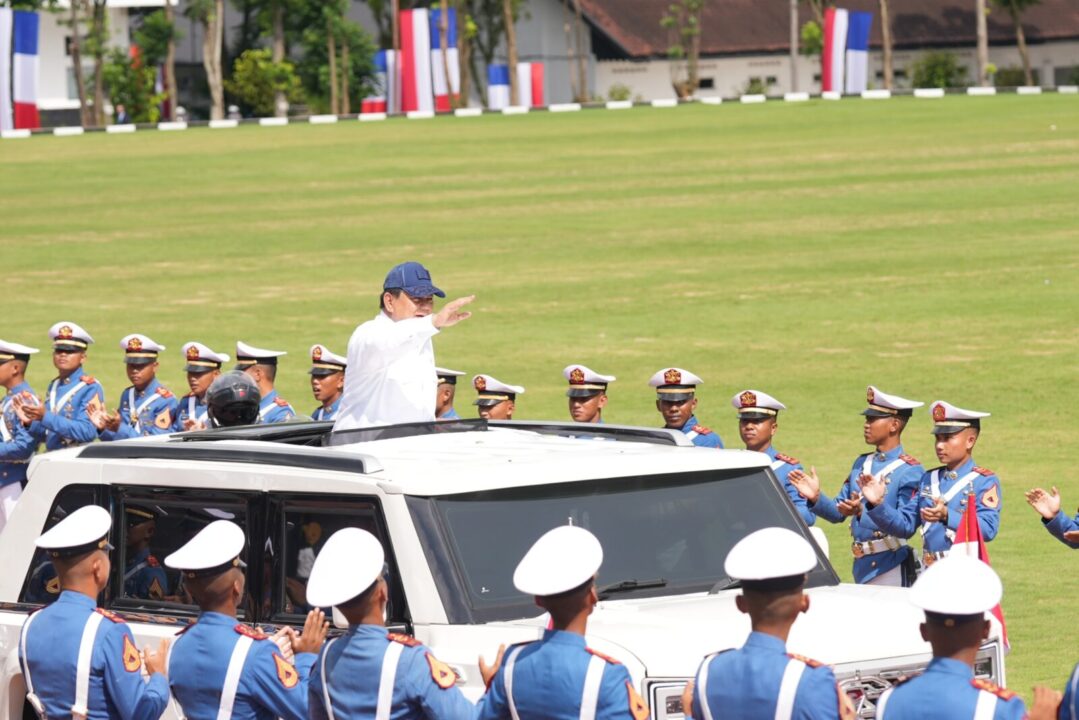 Kasad Sambut Kunjungan Presiden RI dan Presiden Prancis di Akademi Militer Magelang